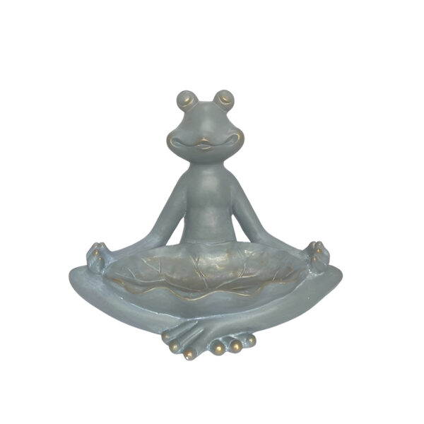 Frog with Birdfeeder